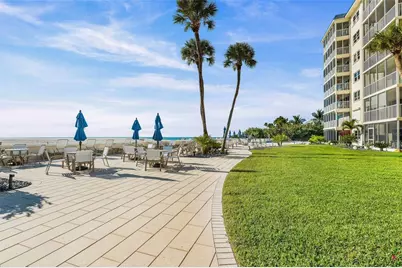 800 Benjamin Franklin Drive #110, Sarasota, FL 34236 - Photo 28
