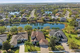 12012 Longview Lake Cir, Bradenton, FL 34211 - Photo 6