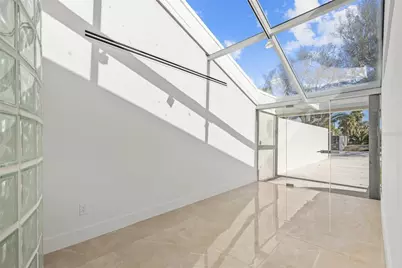 320 S Shore Drive, Sarasota, FL 34234 - Photo 8