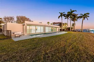 320 S Shore Dr, Sarasota, FL 34234 - Photo 52