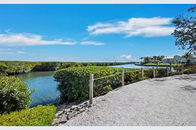 1918 Harbourside Drive #902, Longboat Key, FL 34228 - Photo 36
