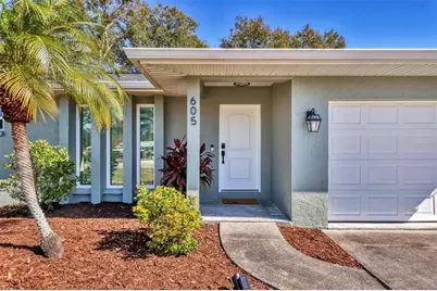 605 Albritton Avenue, Sarasota, FL 34232 - Photo 2