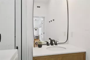 866 N Shore Dr, Anna Maria, FL 34216 - Photo 34