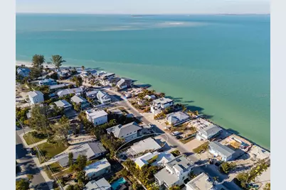 866 N Shore Drive, Anna Maria, FL 34216 - Photo 2