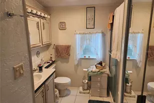 1674 University Pkwy, Sarasota, FL 34243 - Photo 4