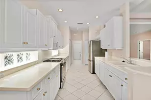 8335 Nice Way, Sarasota, FL 34238 - Photo 16