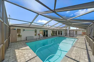 3601 Egerton Cir, Sarasota, FL 34233 - Photo 36