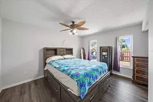 3601 Egerton Cir, Sarasota, FL 34233 - Photo 8