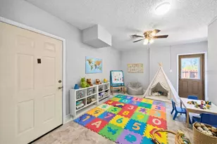 3601 Egerton Cir, Sarasota, FL 34233 - Photo 24