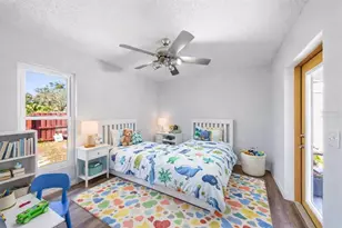 3601 Egerton Cir, Sarasota, FL 34233 - Photo 10