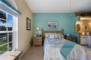 5590 Golf Pointe Dr, Sarasota, FL 34243 - Photo 14