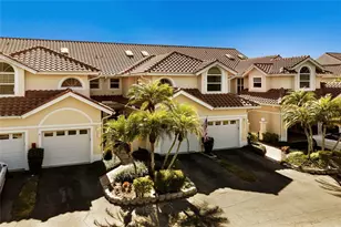 5590 Golf Pointe Dr, Sarasota, FL 34243 - Photo 2