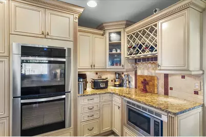 5507 America Drive, Sarasota, FL 34231 - Photo 12