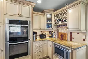 5507 America Dr, Sarasota, FL 34231 - Photo 12