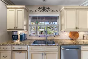 5507 America Dr, Sarasota, FL 34231 - Photo 10