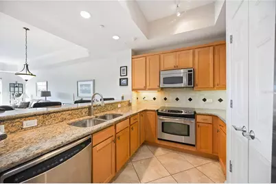 7702 Lake Vista Court #305, Lakewood Ranch, FL 34202 - Photo 8