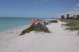 620 Flamingo Dr, Venice, FL 34285 - Photo 2