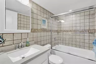 3601 E Bay Dr, Holmes Beach, FL 34217 - Photo 22