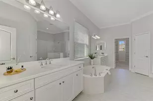 12301 Auburndale Ct, Venice, FL 34293 - Photo 46