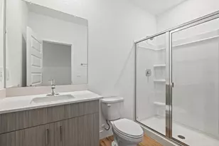 8025 Gulfstream Ct, Lakewood Ranch, FL 34202 - Photo 18