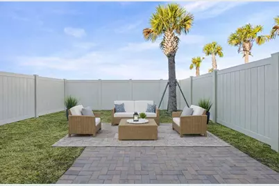 8025 Gulfstream Court, Lakewood Ranch, FL 34202 - Photo 16