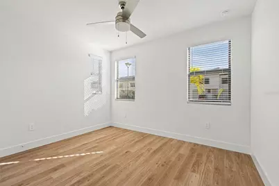 8025 Gulfstream Court, Lakewood Ranch, FL 34202 - Photo 20