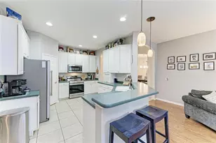 835 Cedarcrest Ct, Sarasota, FL 34232 - Photo 16