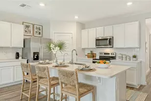 17119 Barnwood Pl, Lakewood Ranch, FL 34211 - Photo 4