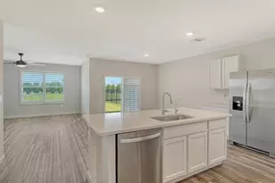 17119 Barnwood Pl, Lakewood Ranch, FL 34211 - Photo 8