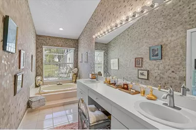 4640 Peridia Boulevard E, Bradenton, FL 34203 - Photo 14