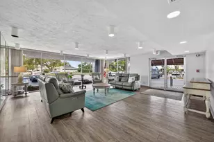 2901 26th St W, Bradenton, FL 34205 - Photo 4