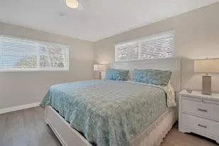 6006 Midnight Pass Rd, Sarasota, FL 34242 - Photo 16