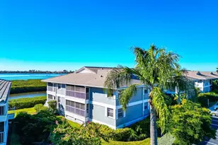 1233 Edgewater Cir, Bradenton, FL 34209 - Photo 4