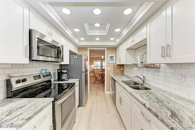 625 30th Avenue W #G403, Bradenton, FL 34205 - Photo 12