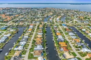 360 Capri Isles Ct, Punta Gorda, FL 33950 - Photo 2