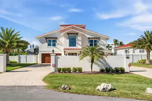 1725 Baywood Dr, Sarasota, FL 34231 - Photo 1