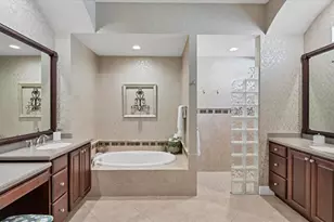 7833 Valderrama Way, Lakewood Ranch, FL 34202 - Photo 22