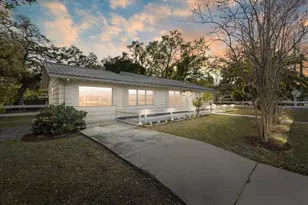 1010 Indian Beach Dr Dr, Sarasota, FL 34234 - Photo 1