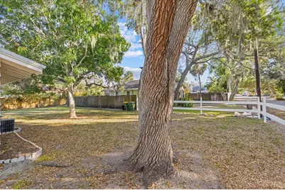 1010 Indian Beach Drive Drive, Sarasota, FL 34234 - Photo 6