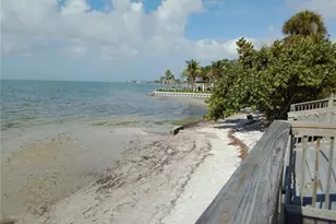 1010 Indian Beach Dr Dr, Sarasota, FL 34234 - Photo 4