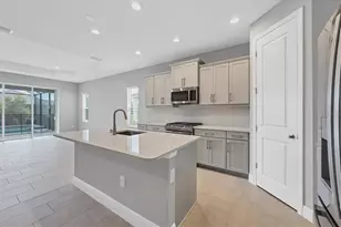 2617 Star Apple Wy, Sarasota, FL 34240 - Photo 8