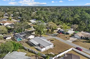 3717 Prado Dr, Sarasota, FL 34235 - Photo 44