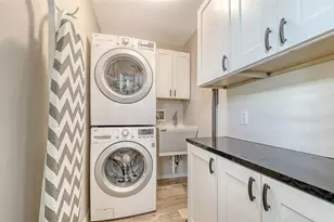 8972 Huntington Pointe Dr, Sarasota, FL 34238 - Photo 20