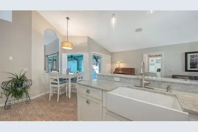 8972 Huntington Pointe Drive, Sarasota, FL 34238 - Photo 8