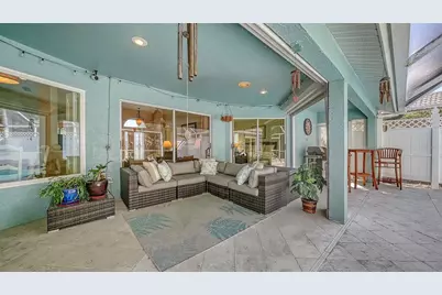 8972 Huntington Pointe Drive, Sarasota, FL 34238 - Photo 22