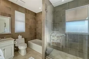 3530 Mistletoe Ln, Longboat Key, FL 34228 - Photo 34