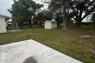 1327 SE Vermont Ave, Arcadia, FL 34266 - Photo 10