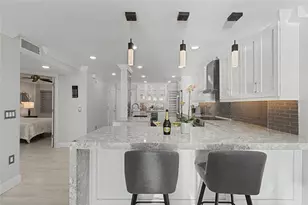 19 Whispering Sands Dr, Sarasota, FL 34242 - Photo 10