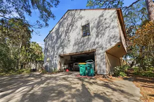 2070 S Courtenay Pkwy, Merritt Island, FL 32952 - Photo 2