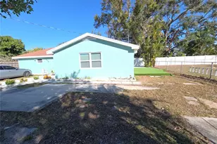 2839 Olympic St, Sarasota, FL 34231 - Photo 6